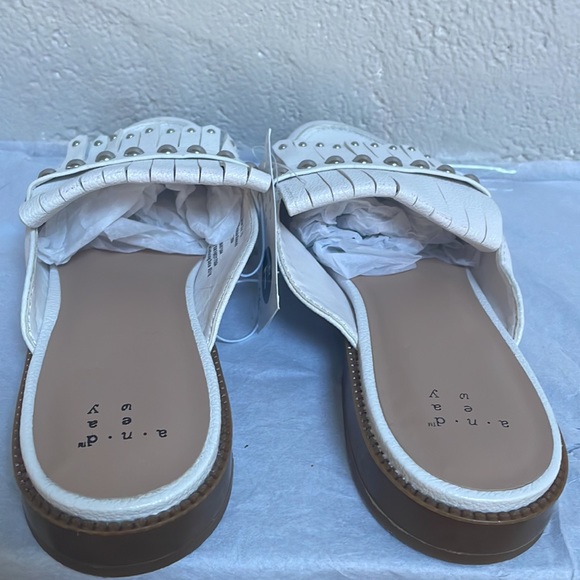 A new day - Ladies’ Mules - Picture 7 of 7